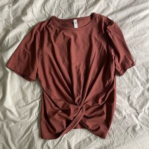 Lululemon Crescent T-Shirt size 8